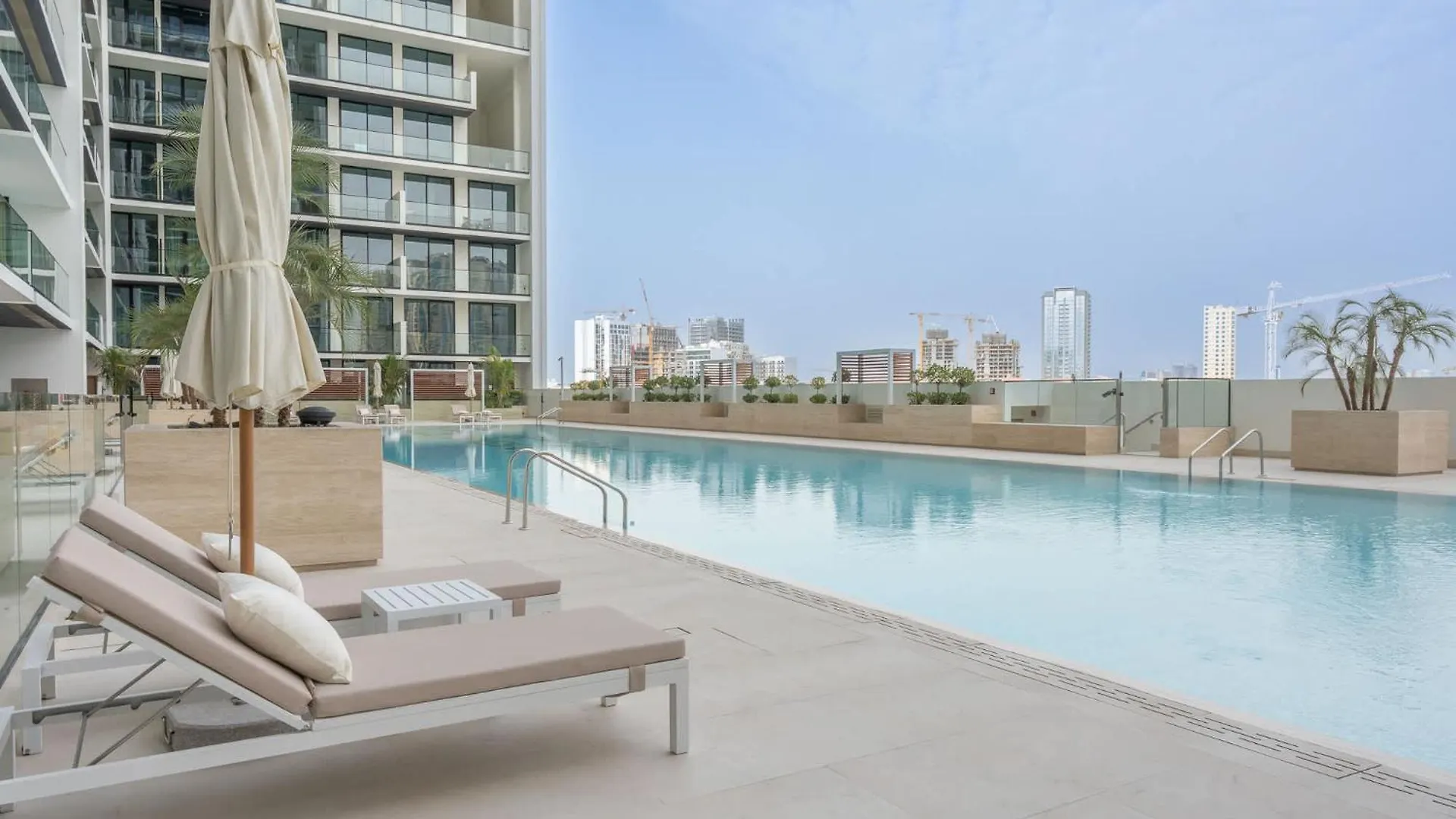 Elegant Jvc Apartment Sleeps 4 With Balcony Дубай ОАЭ