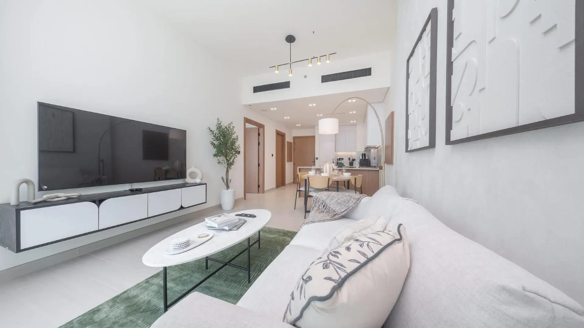 Elegant Jvc Apartment Sleeps 4 With Balcony Дубай 0*,