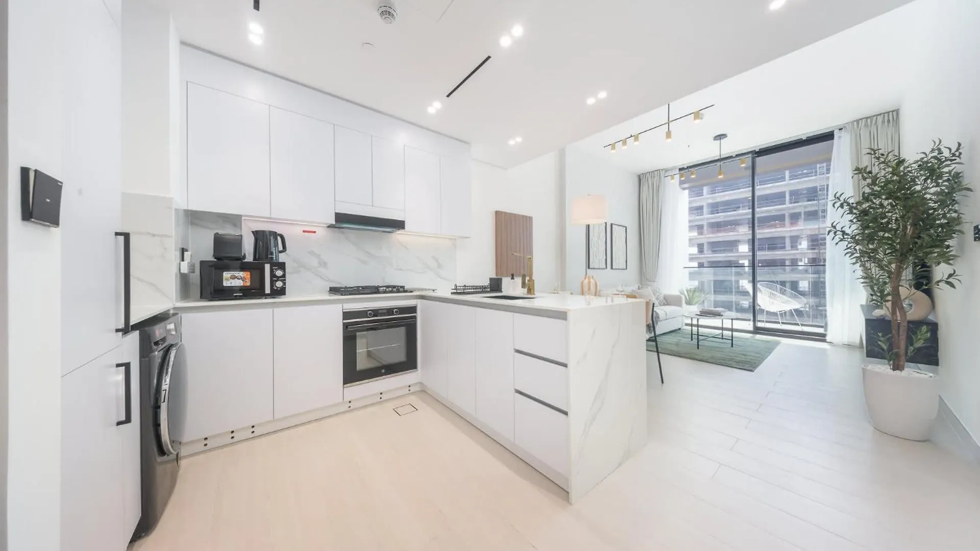 Elegant Jvc Apartment Sleeps 4 With Balcony Дубай ОАЭ